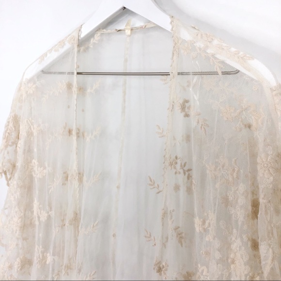 SOLD Haute Society Cream Floral Lace Sheer Boho Kimono - Picture 6 of 7
